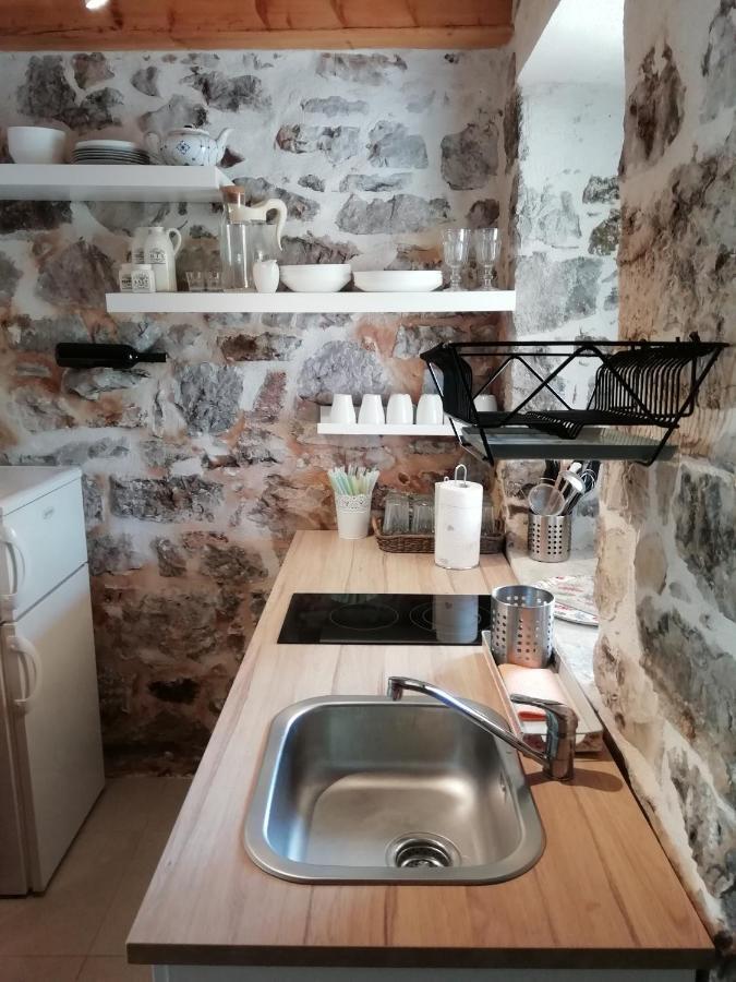 Krka Waterfalls Stonehouse Roko Lozovac Luaran gambar