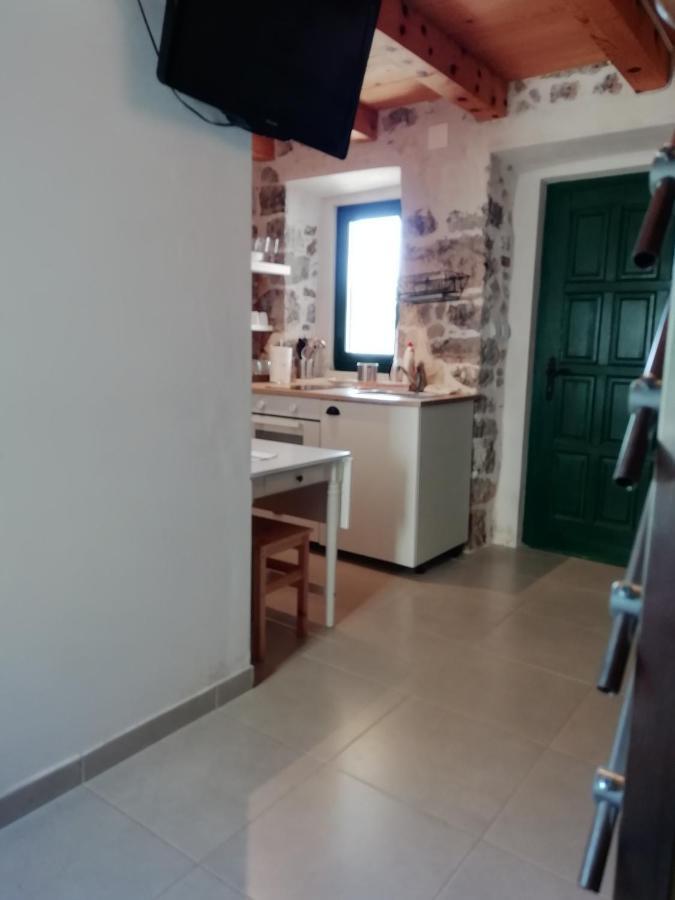 Krka Waterfalls Stonehouse Roko Lozovac Luaran gambar