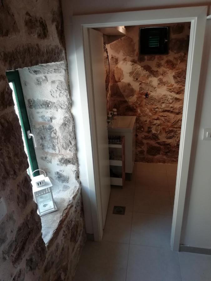 Krka Waterfalls Stonehouse Roko Lozovac Luaran gambar
